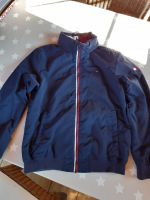 blaue Tommy Hilfiger Jacke Gr. 164 Schleswig-Holstein - Osdorf Vorschau