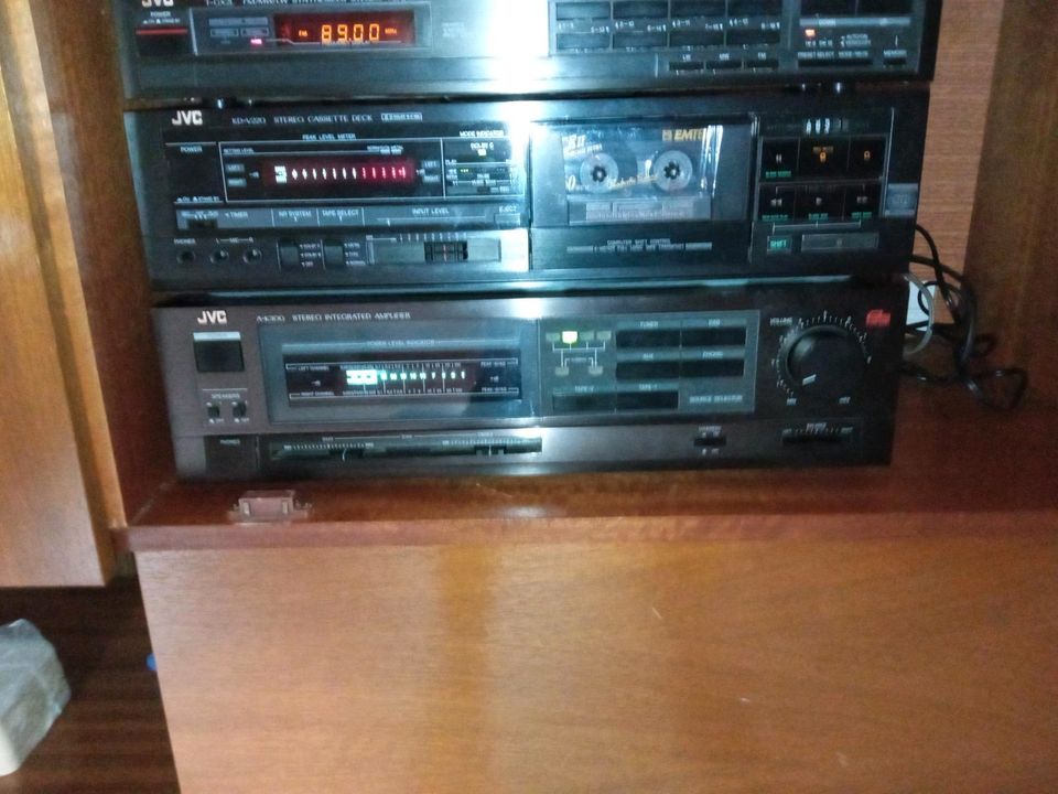 JVC Receiver Verstärker A-K 300 Stereo Integrated Amplifier in Wolfhagen 