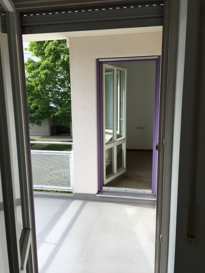 Gepflegte 2-Zimmer-Wohnung mit Balkon und EBK in A.-Haunstetten in Augsburg