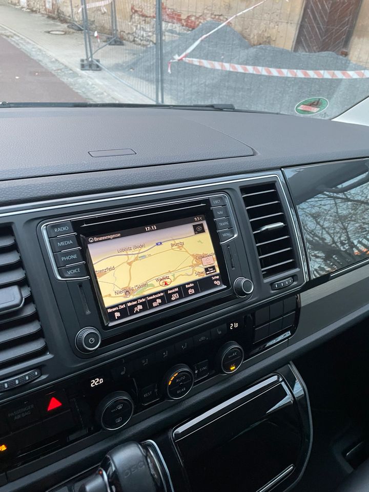 VW T6 Multivan Edition 30 im Top Zustand Mwst.ausweisbar in Nienburg (Saale)