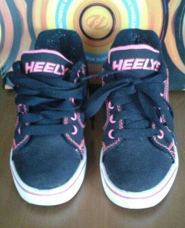 Heelys Größe 32 Schuhe / Rollschuhe in Kaarst