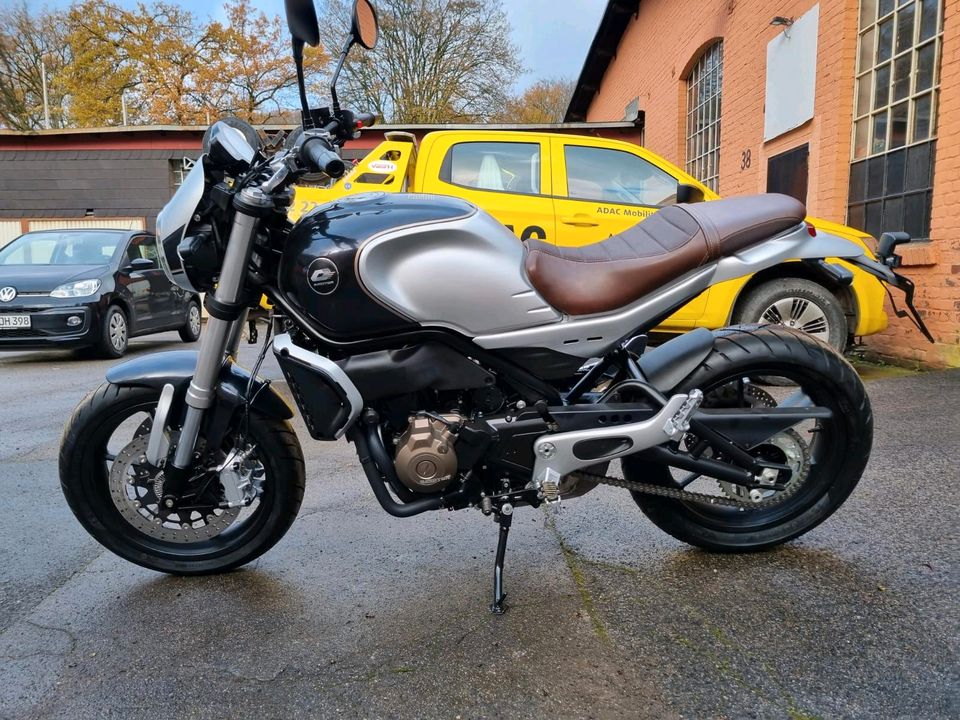 QJ Motor SRV 550 ABS Modell 2024 NAKED CAFE RACER EU5 ANGEBOT in Wermelskirchen