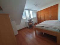 Möbiliertes Zimmer für Pendlerinnen mit Parkmöglichkeiten Hannover - Bothfeld-Vahrenheide Vorschau