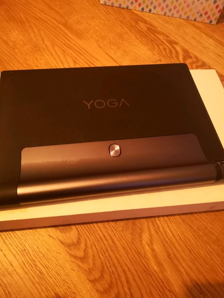 Lenovo Yoga 3 Tab 32gb 10.1 Zoll in Östringen