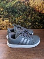 Jungen Schuhe Sneaker ADIDAS Gr. 29 wie neu Bayern - Neuburg a.d. Donau Vorschau