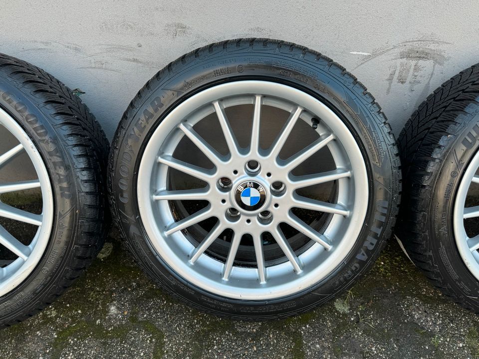 Original Bmw 3er F30 4er F33 F31 E90 Alufelgen mit Winterreifen in Duisburg