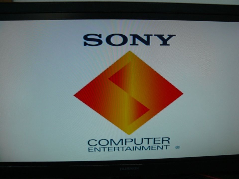 SONY PSONE KONSOLE | PAL | INKL. CONTROLLER & MEMCARD in Dresden