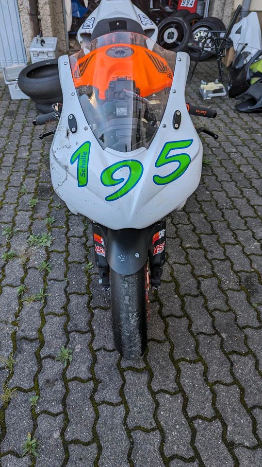 HONDA CBR 1000 RR SC57 Racebike Rennstrecke Tracktool in Ratingen