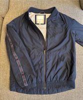 Top Tommy Hilfiger Gr. 176 Jacke Nordrhein-Westfalen - Hilden Vorschau