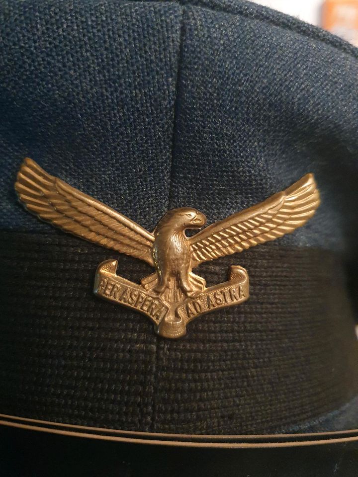 Vintage Südafrika  Officer Cap Badge Militär Per Aspera Ad Astra in Gelsenkirchen