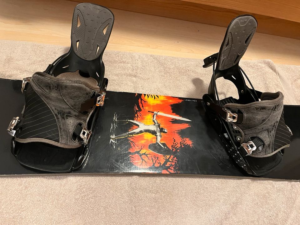 Nidecker 157er Snowboard mit Flow Bindung in Bergneustadt