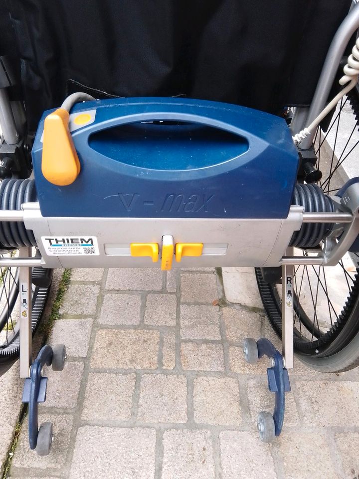 Rollstuhl motorisiert mit Brems-und Schiebehilfe in Kamen