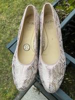 Ara Pumps rosa glänzend GR. 38 NEU Bayern - Gessertshausen Vorschau