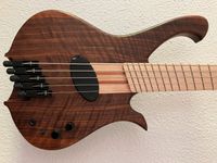 Bass, 5 string, Multiscale, Custom Berlin - Steglitz Vorschau