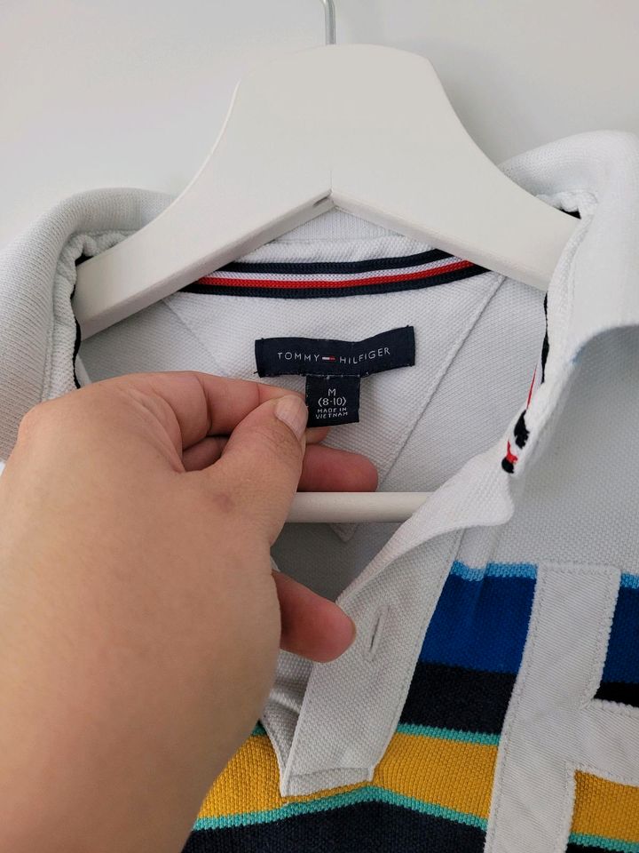 Polo Shirt T-shirt von Tommy Hilfiger Gr. 122 8-10 M in Mühltal 