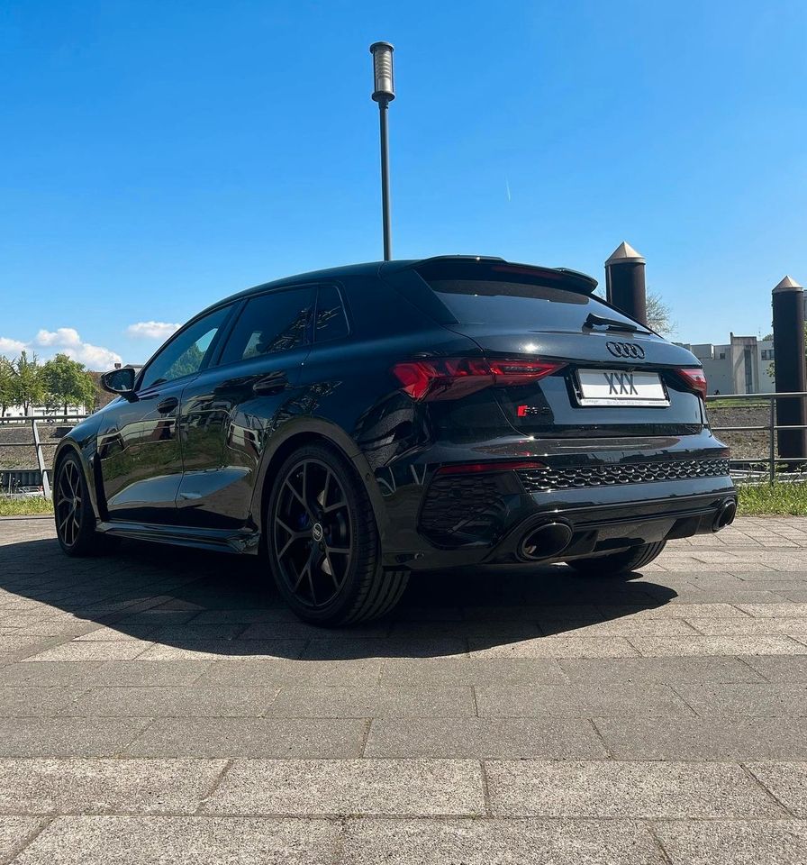 Audi RS3 mieten BMW M AMG Langzeit Autovermietung in Essen