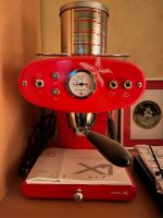 Siebttäger Maschine rot illy Espresso Kapseln Aubing-Lochhausen-Langwied - Aubing Vorschau