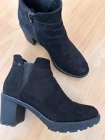 Ankle Boots mit Absatz von S.Oliver Größe 38 Baden-Württemberg - Oberderdingen Vorschau
