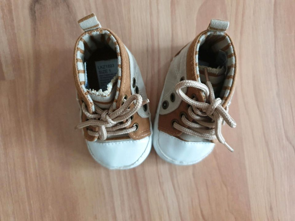 NEU Babyschuhe in Ditzingen