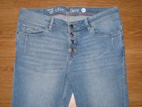 S.Oliver & Denim Jeans Gr.40 L32 Slim Fit neuwertig kaum getragen Baden-Württemberg - Esslingen Vorschau