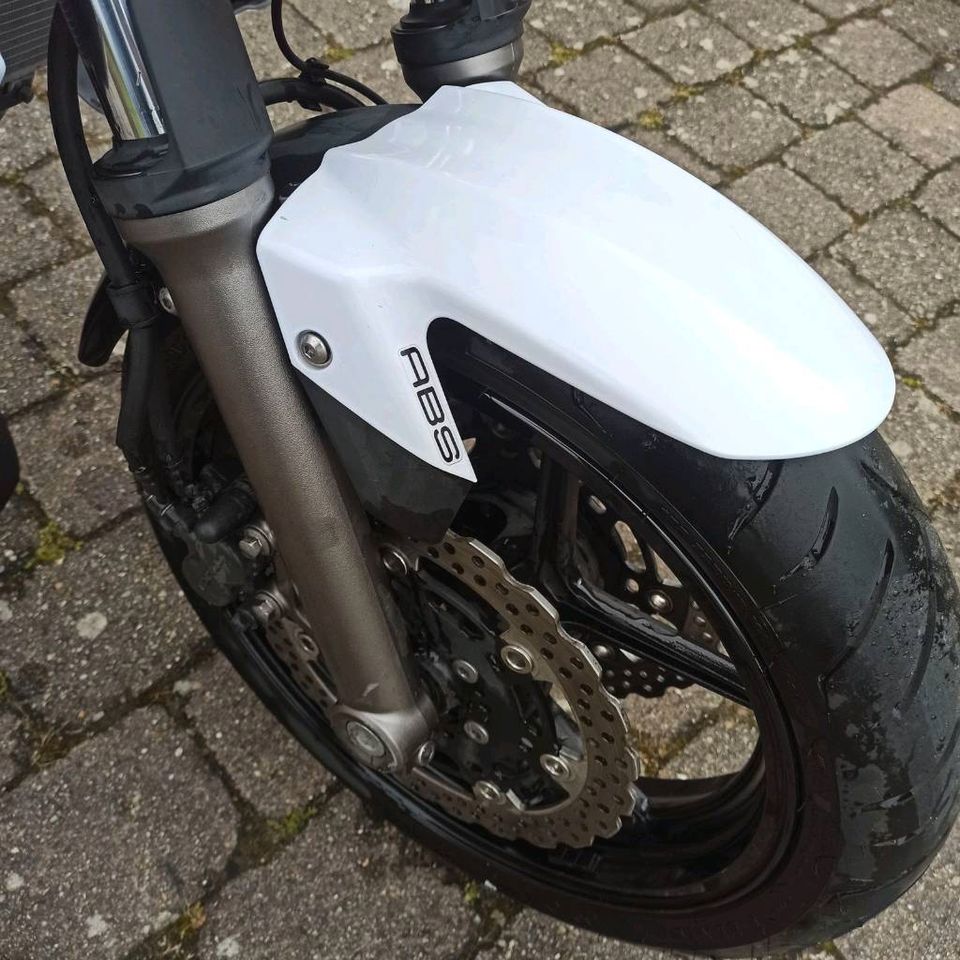 Kawasaki ER-6n in Tübingen