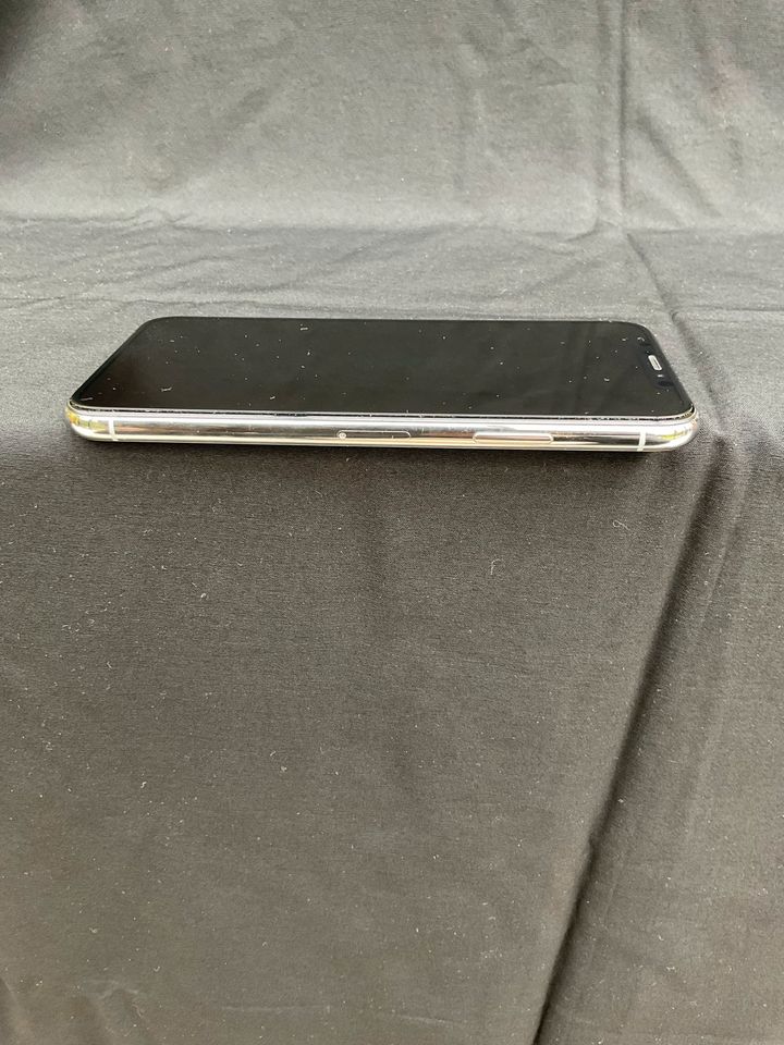 iPhone X 64GB  Silber in Ratingen
