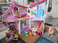 Barbie Traumhaus mit viel Zubehör Nordrhein-Westfalen - Krefeld Vorschau