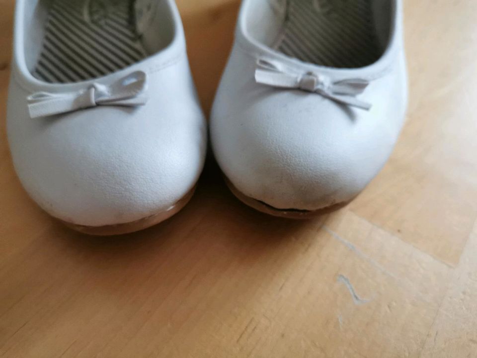 Ballerinas Flacher Schuh Gr. 30 SEHR GUTER ZUSTAND einmal getrage in Mellingen