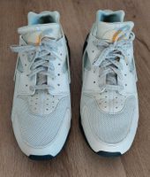 Nike Air Huarache Beige/Creme - 44 EU (gibts nicht mehr in DE) Hessen - Wettenberg Vorschau