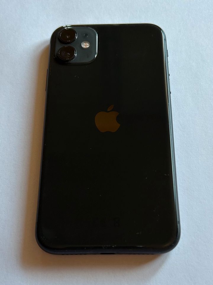 iPhone 11 schwarz in Montabaur