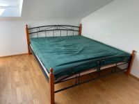 Großes Vintage King Size Bett mit Schnörkel Massivholz Lattenrost Baden-Württemberg - Ellwangen (Jagst) Vorschau