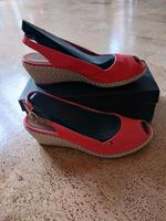 Tommy Hilfiger Sandalen gr.40 Nordrhein-Westfalen - Pulheim Vorschau