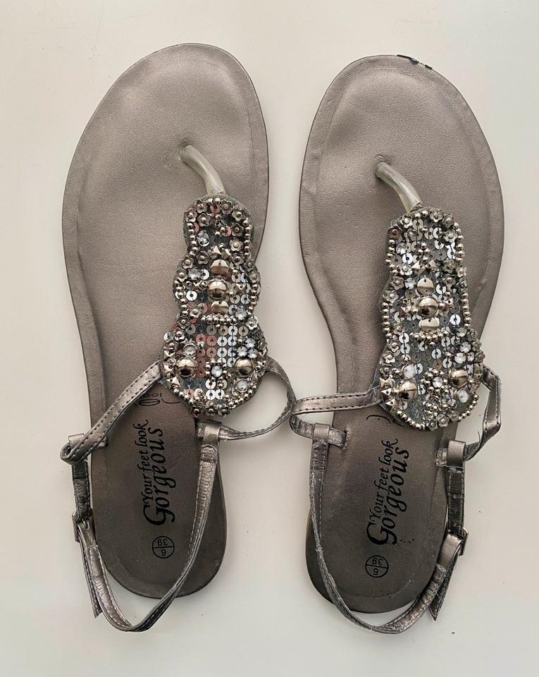 New Look * Zehensandalen/Flip-Flops * bronze metallic * Gr. 6/39 in Grünstadt