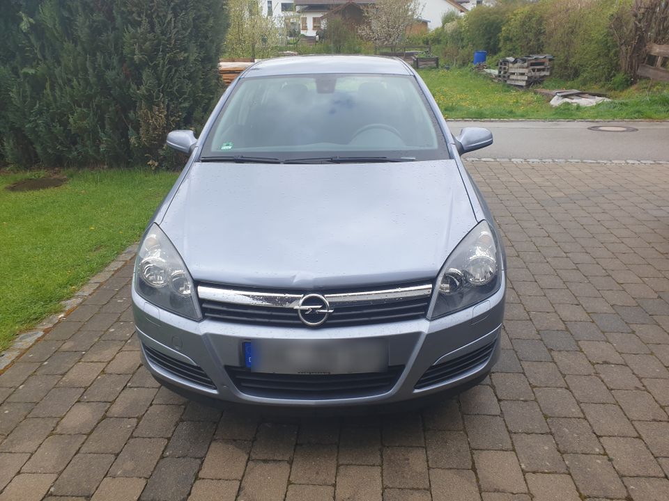OPEL ASTRA H 1,4 90 PS in Untrasried
