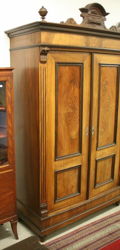 Antik um 1880 Gründerzeit Kleiderschrank Keilschrank in Asperg