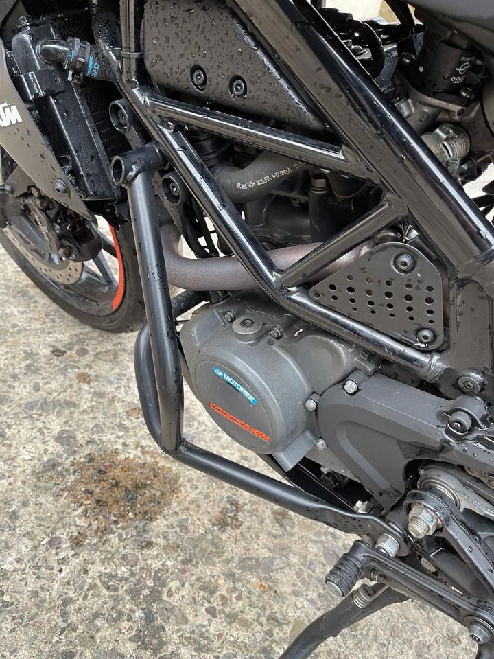 KTM Duke 125.  , orange, Baujahr 5/2020, Kilometer 13500 in Neuwied