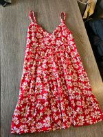 Hollister Kleid Sommerkleid rot mit Blümchen Gr. M neu Niedersachsen - Cloppenburg Vorschau