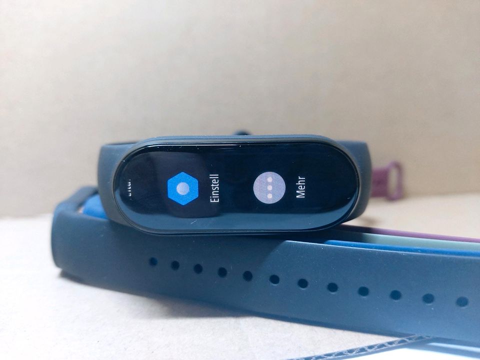 Xiaomi Mi Smart Band Fitness/Altivitäts Tracker in Bottrop