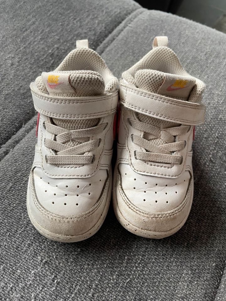 Nike Sneakers Mädchen Gr.23,5 in Sandhausen