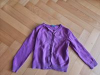 lila Strickjacke, Benetton Bayern - Regensburg Vorschau