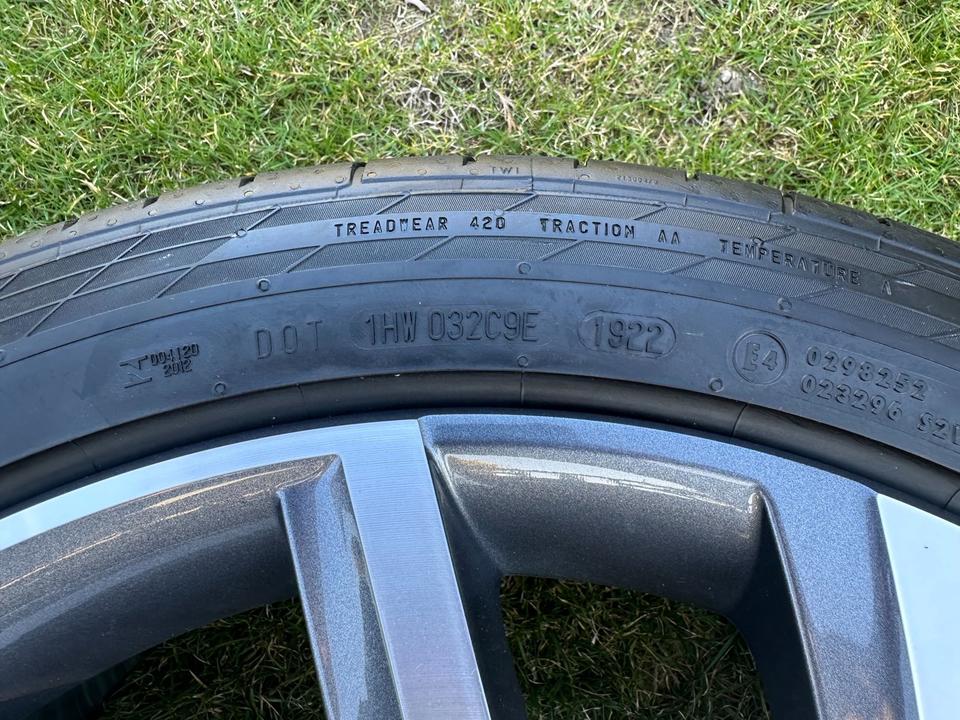 Skoda Vega Felgen 20 Zoll (235/45R20) ContiSport Contact in Rostock