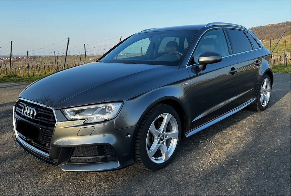 Audi A3 Sportback 1.5 TFSI S-Line AHK, Matrix in Iphofen