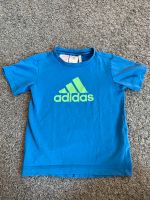 Adidas T-Shirt Gr. 110, blau Niedersachsen - Delmenhorst Vorschau