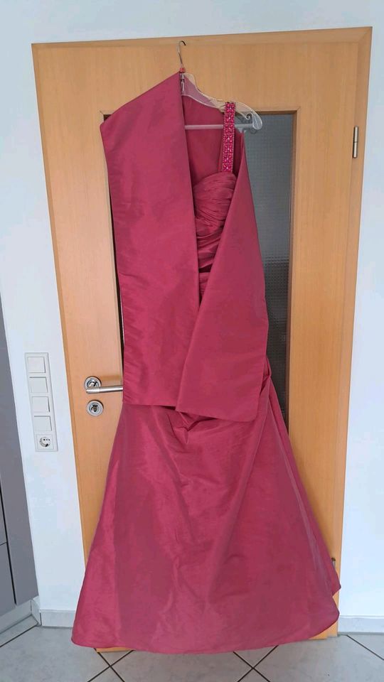 Knallpinkes elegantes Abendkleid *Abiballkleid* in Fröndenberg (Ruhr)