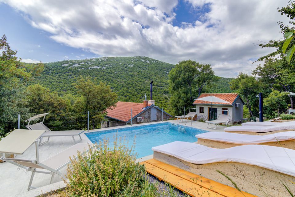 Ferienhaus Kroatien/ Kvarner 10 P. POOL ab 987,- €/Woche in München