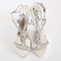 High Heels Glamour Pumps Silber Strass Absatzschuhe Gr 41 Neu Brandenburg - Senftenberg Vorschau