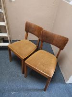 *2 schöne alte Stühle im Lager pro Stuhl 10 € Sachsen-Anhalt - Halle Vorschau