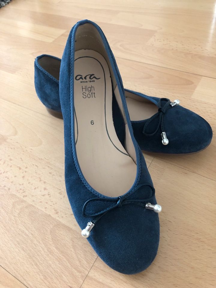 Ballerina von „ara“ - neuwertig, dunkelblau, Wildleder, Größe 38 in  Düsseldorf - Bezirk 9 | eBay Kleinanzeigen ist jetzt Kleinanzeigen