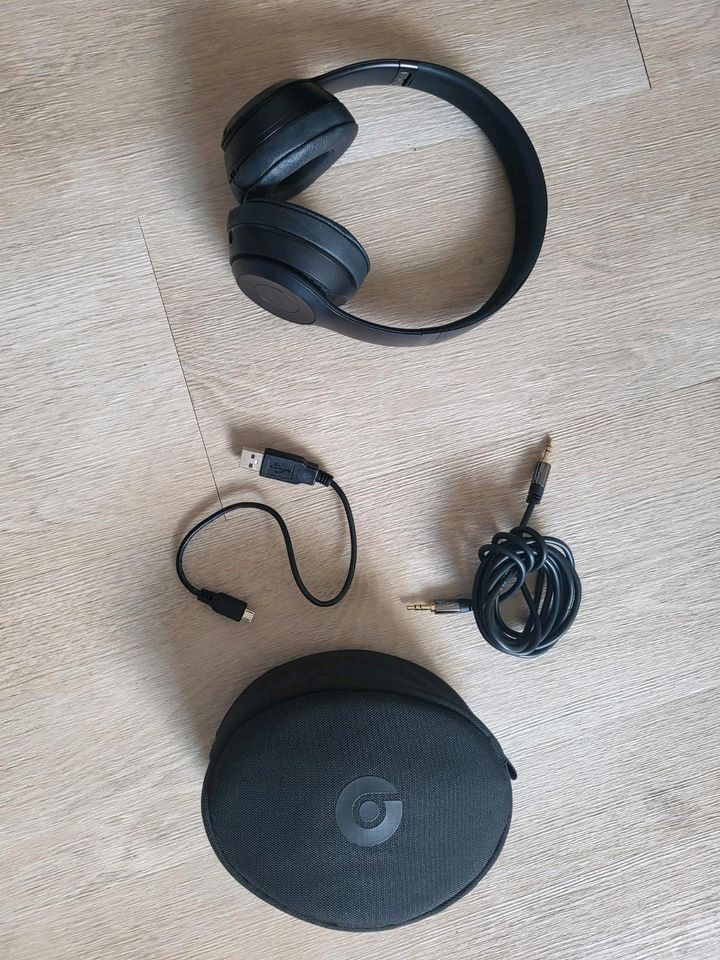 Beats Solo 3 Wireless Kopfhörer Schwarz in Paderborn