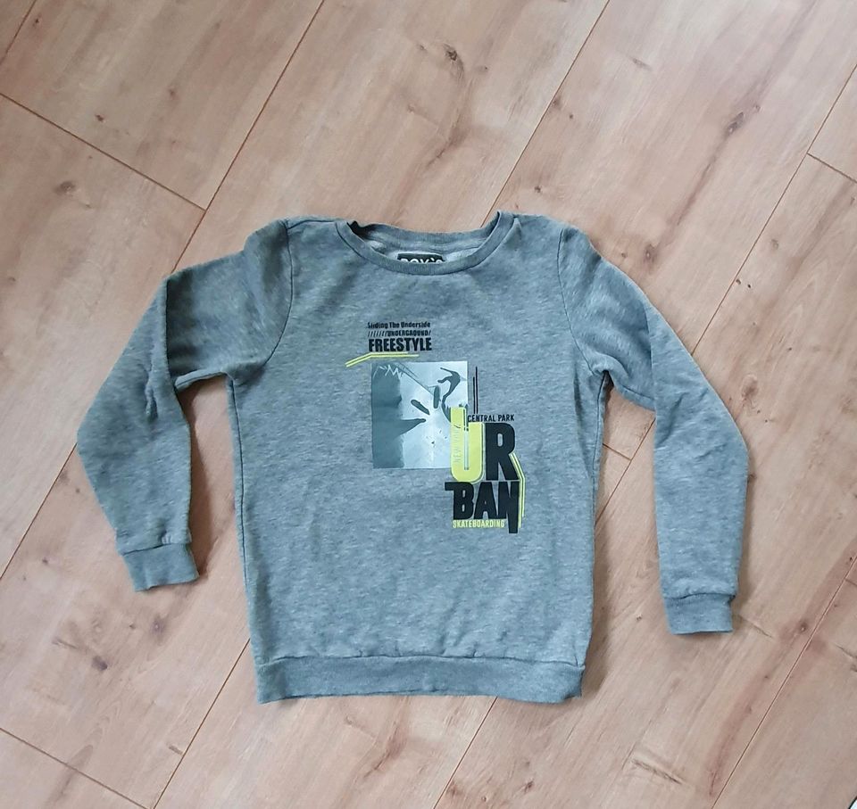 Jungen Pullover Gr. 152 Grau in Neukamperfehn